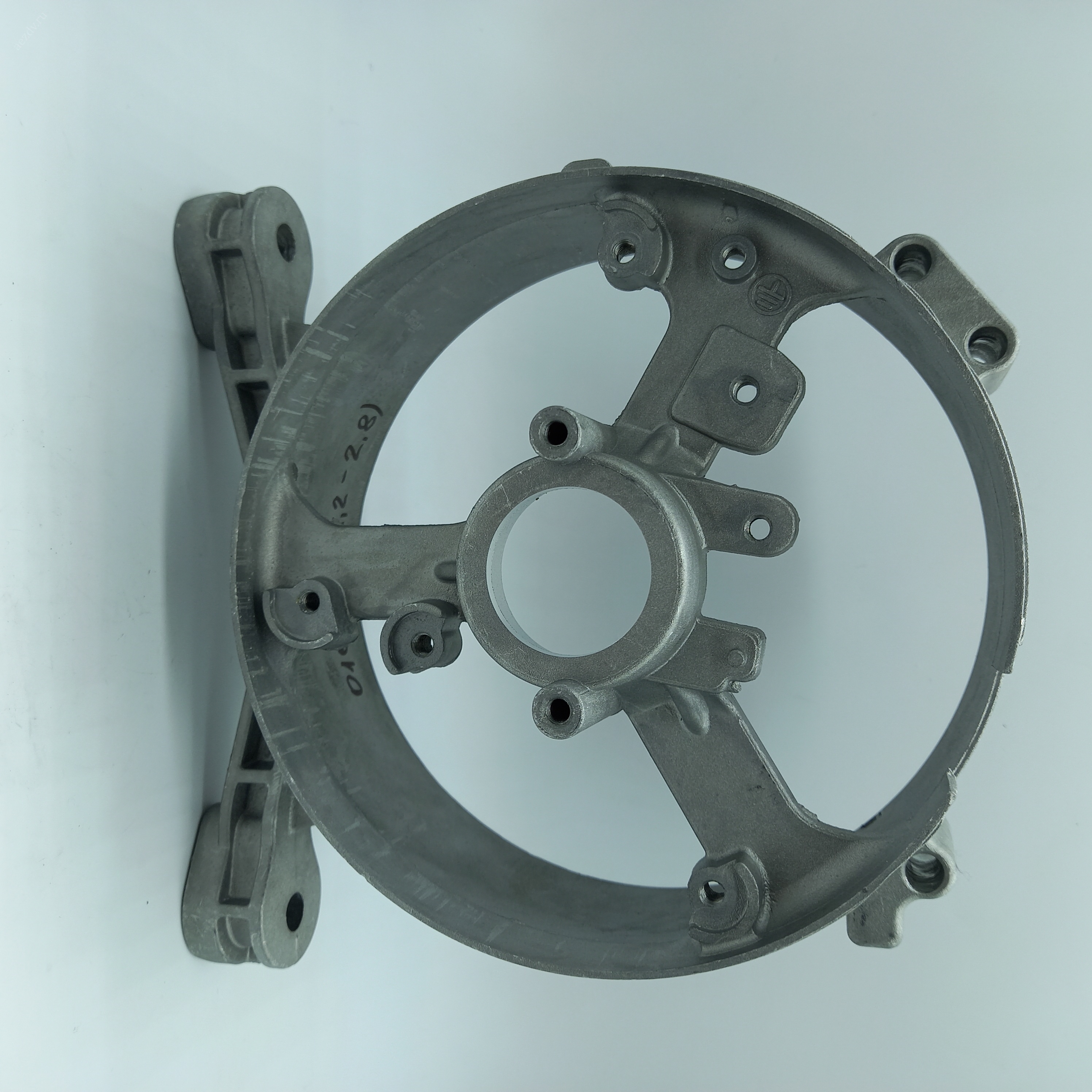 Крышка генераторной части DDE задняя опора G950E/G950E3 (921-374-206), шт