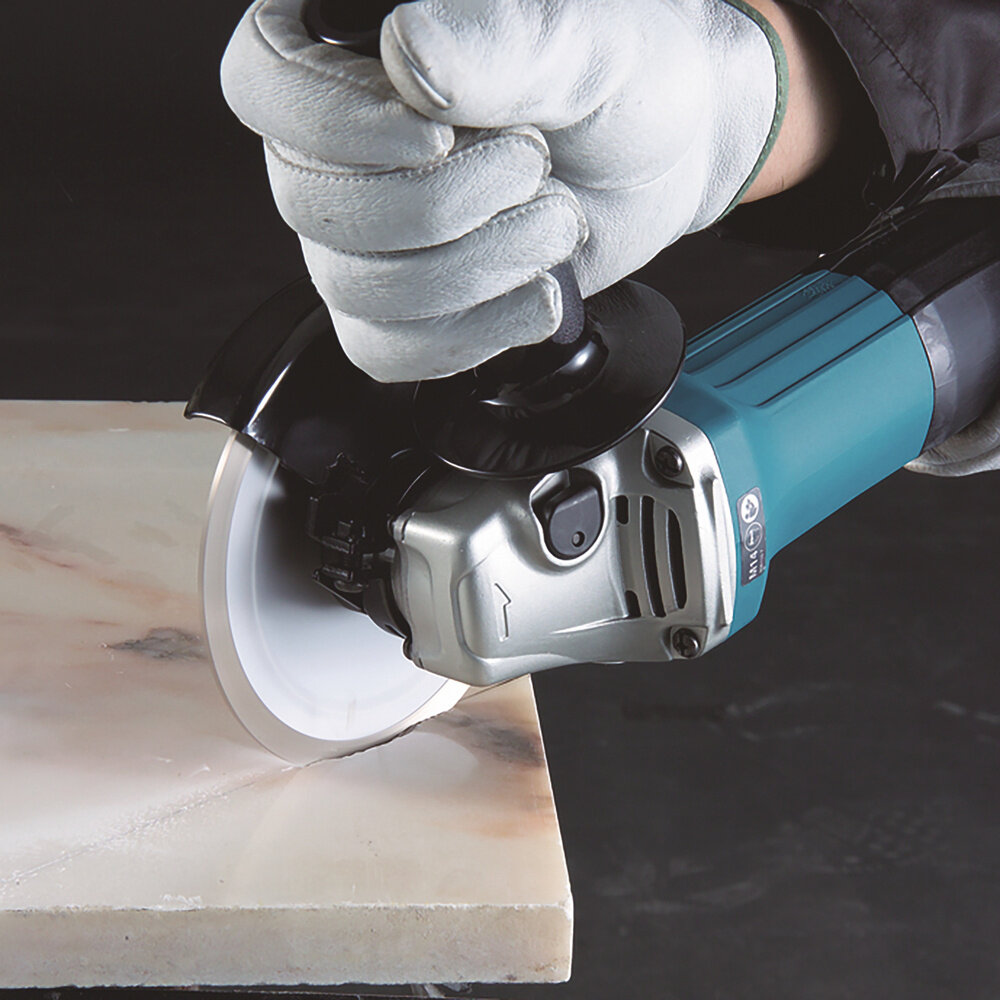 Шлифмашина угловая MAKITA GA5030R (125мм,720Вт,11000об/мин. плавный пуск, функция антирестарта), шт