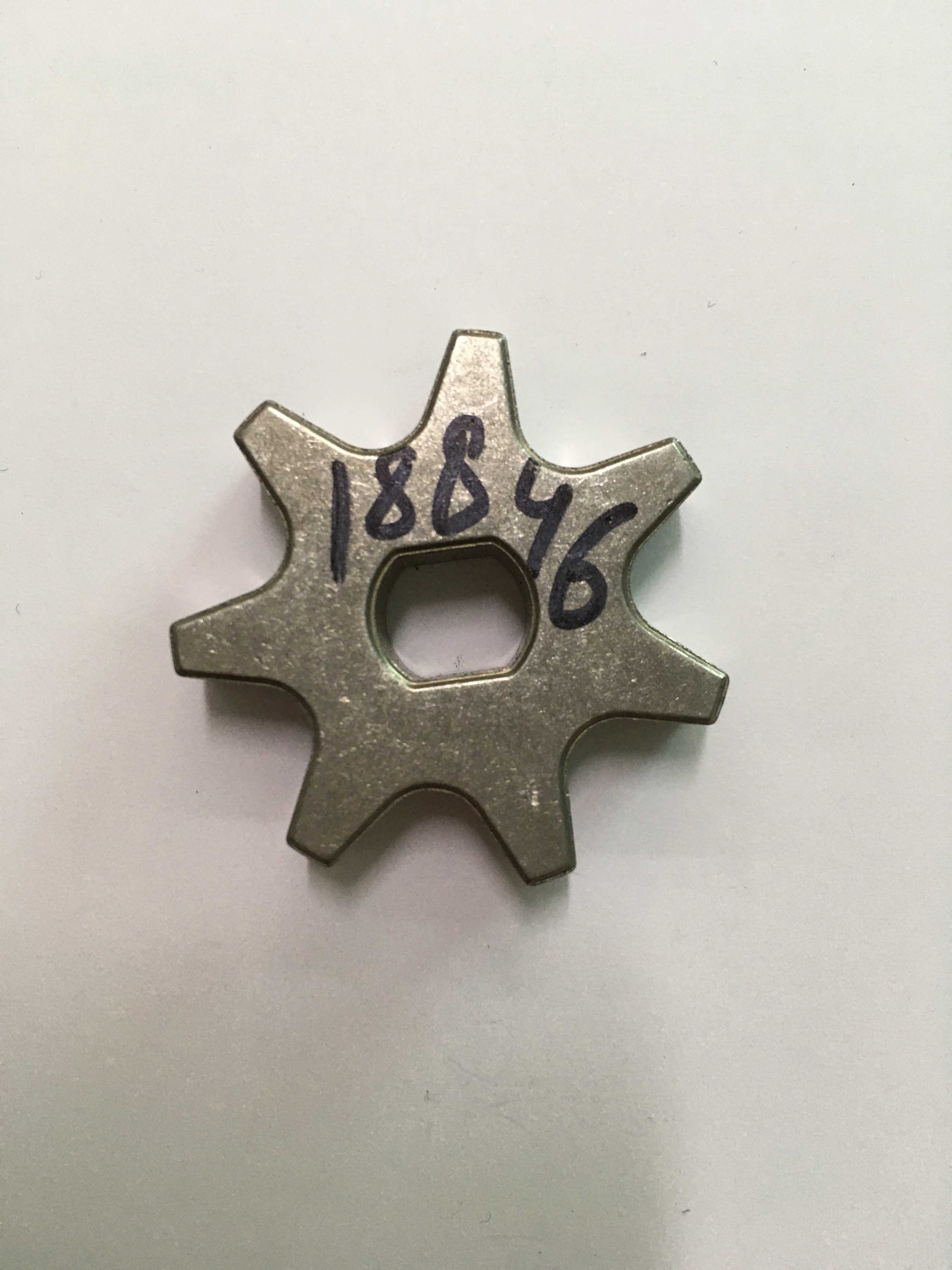 Звездочка ведущая DDE редуктора большая DDE ST1387 (KC30A-02T-3) (796-641-105), шт