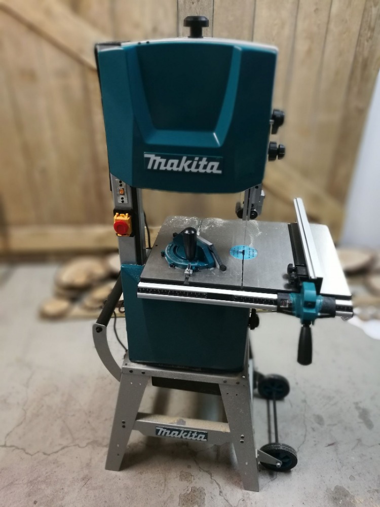 Пила ленточная Makita напольная LB1200F