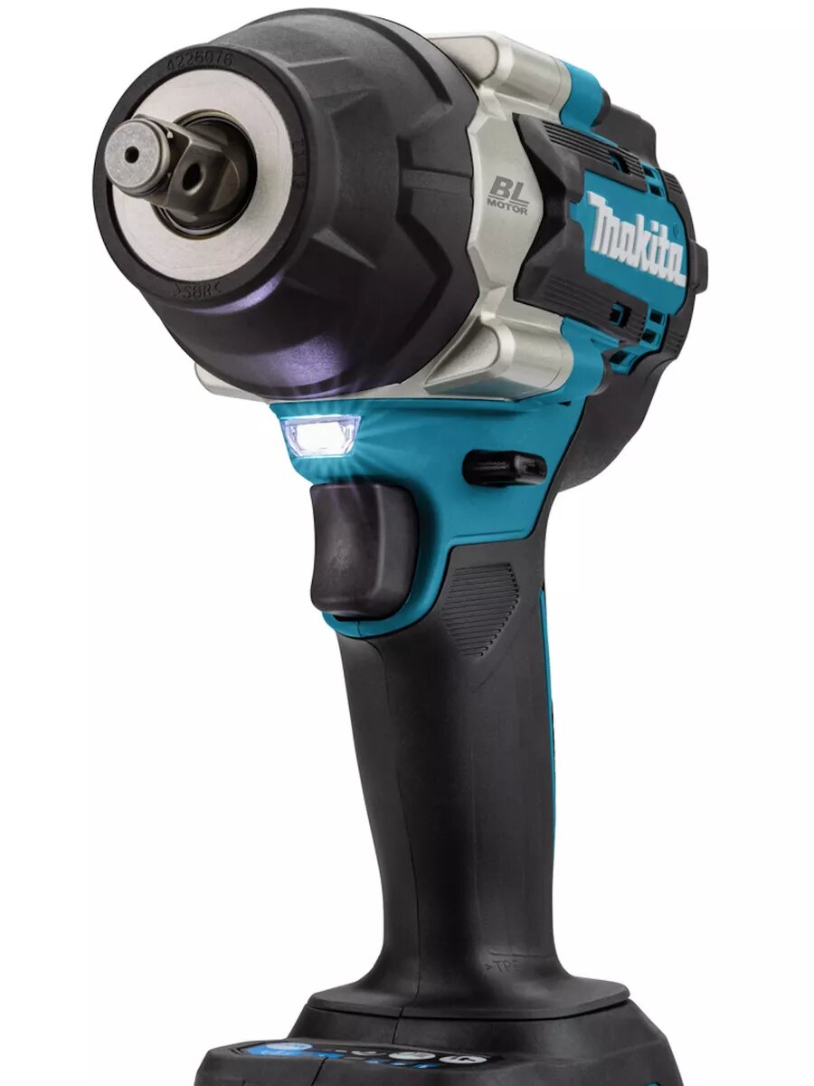 Гайковерт ударный аккумуляторный MAKITA DTW700Z LXT BL , б\щ, 18В,Li-ion,0-2700\0-2400\0-1700\0-1000\уд\м,700Нм,кв 1\2",2.7кг,кор,М10-М24,б, шт