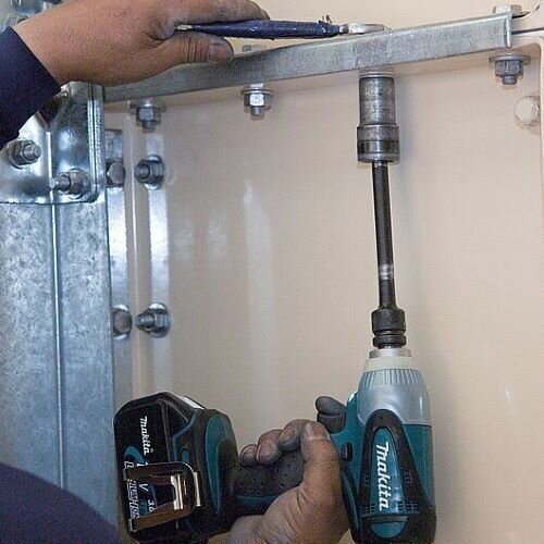 Гайковёрт аккумуляторный ударный MAKITA DTW251Z