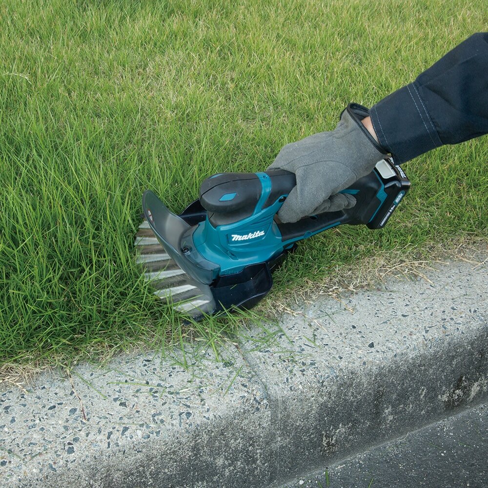 Ножницы аккумуляторные MAKITA UM600DZ для травы (10,8 В,Li-ion, 1,3.кг, без акк. и зар. ус (UM600DZ), шт