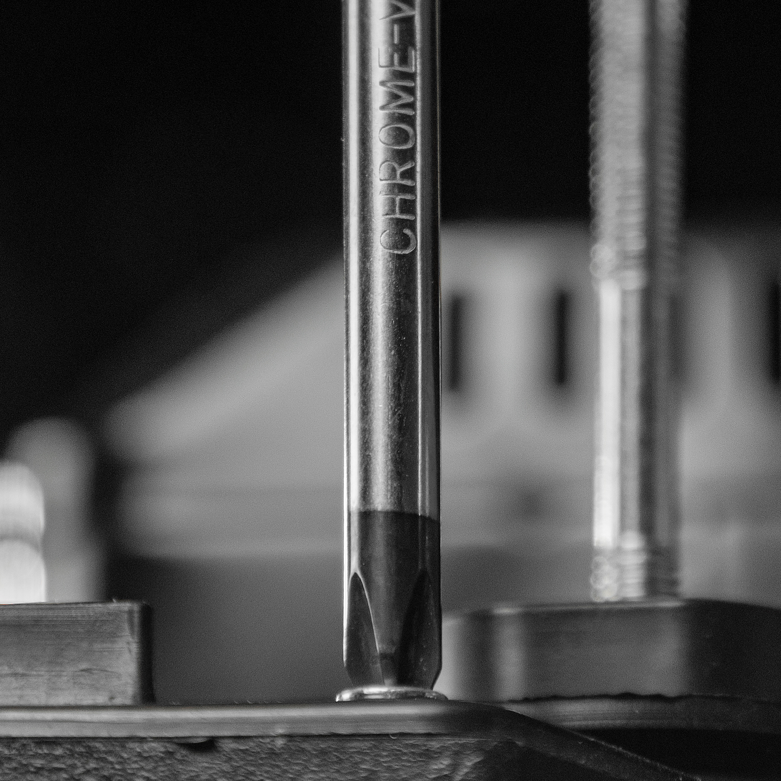 Набор инструментов, 1/2", 1/4", пластиковый кейс 76 предметов MTX