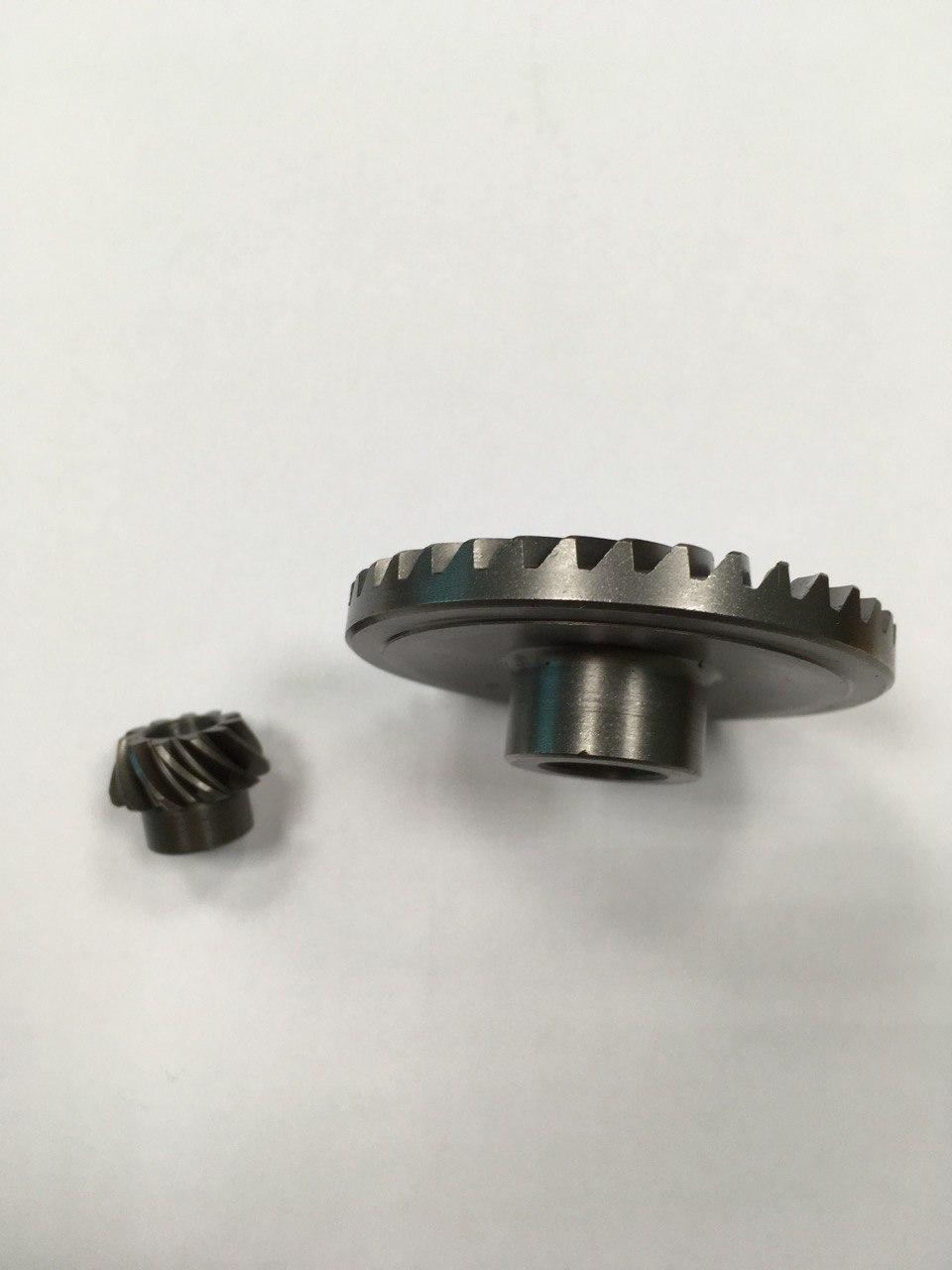 Шестерня редуктора UNITED PARTS для MAKITA 9565 комплект Ø51,7х12,Ø18х8мм (аналог 226794-1 и 227427-1), шт