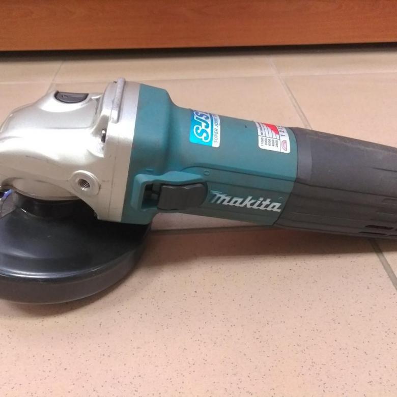 Шлифмашина угловая MAKITA GA5040C