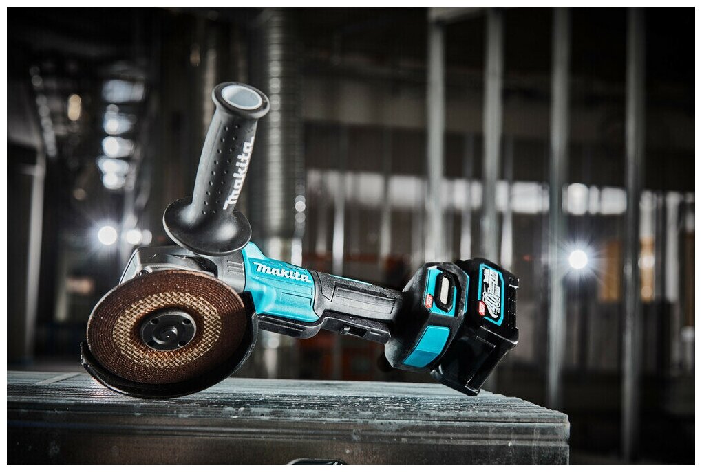 Шлифмашина аккумуляторная угловая MAKITA GA013GZ XGT BL 40В, 125 мм, 8500 об/мин, клавиша, шт