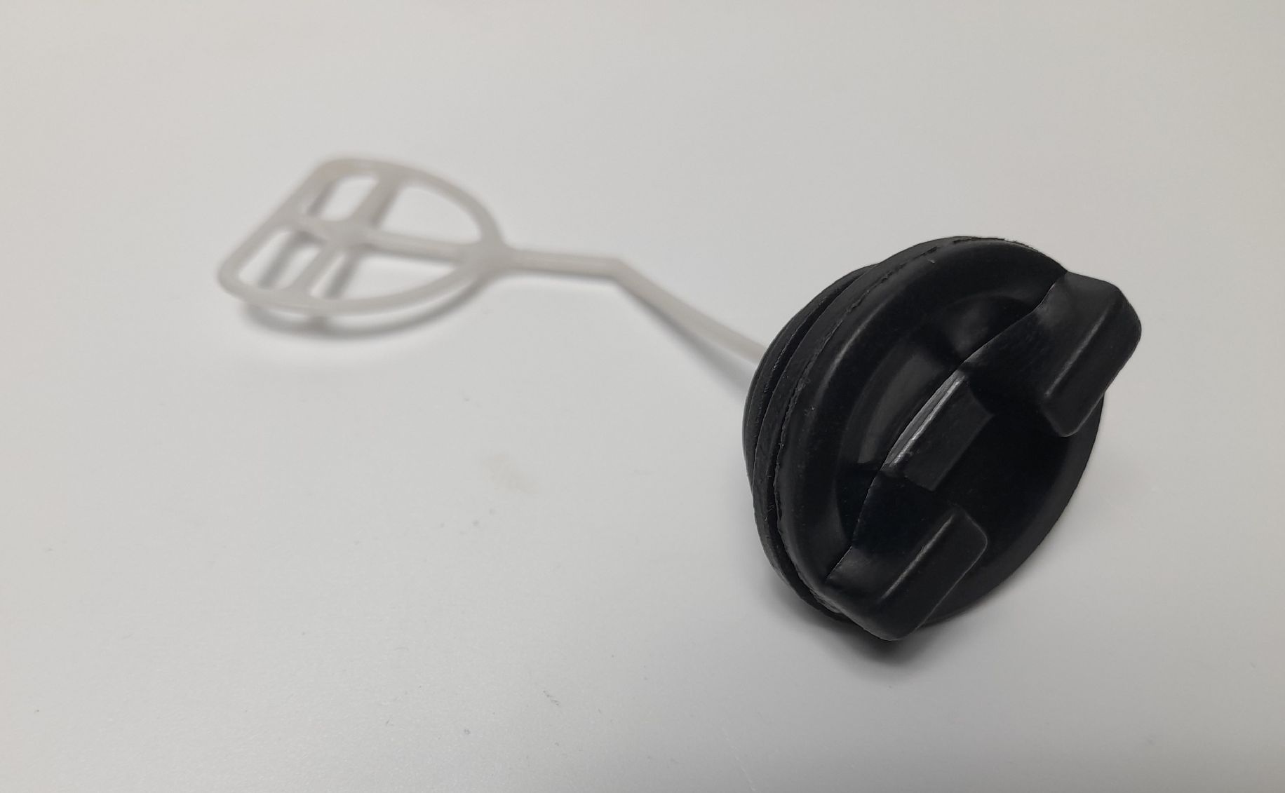 Пробка маслобака MAKITA DCS4600  (170114061), шт