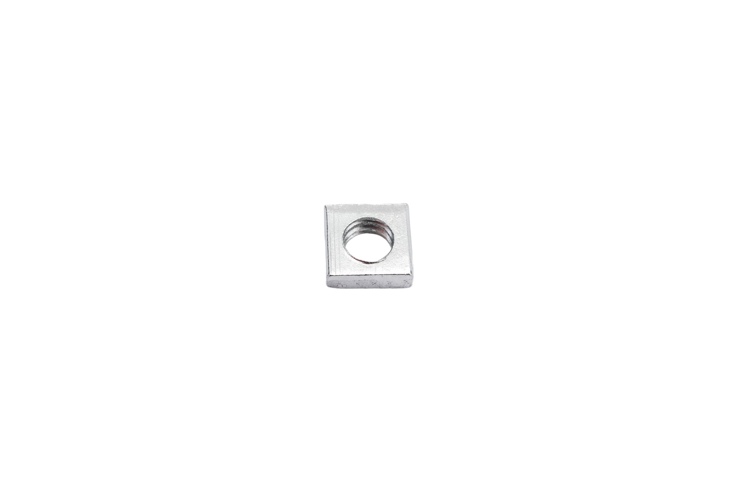 Гайка квадратная DDE VB 160  М5  (909-723-030), шт