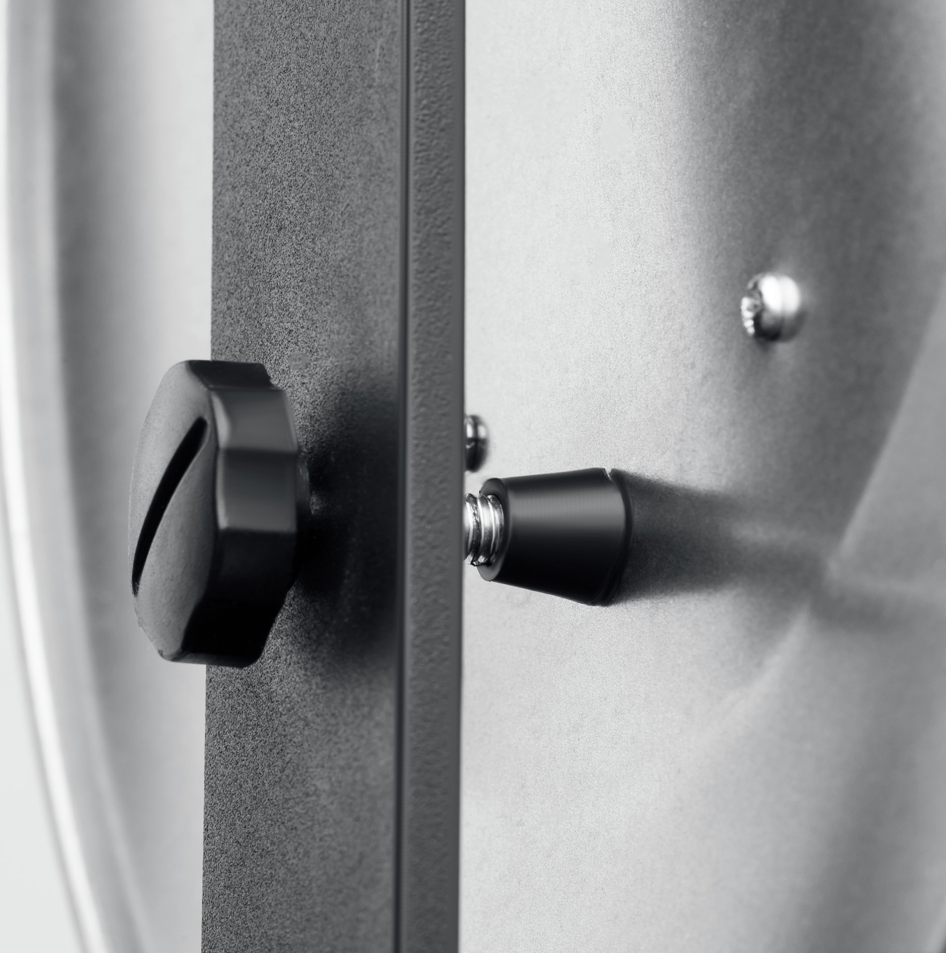 KRAFTOOL HEAVY DUTY 4.0, КГ 3х2.5 30м 4000Вт IP44, силовой удлинитель на стальной катушке (55086-30)