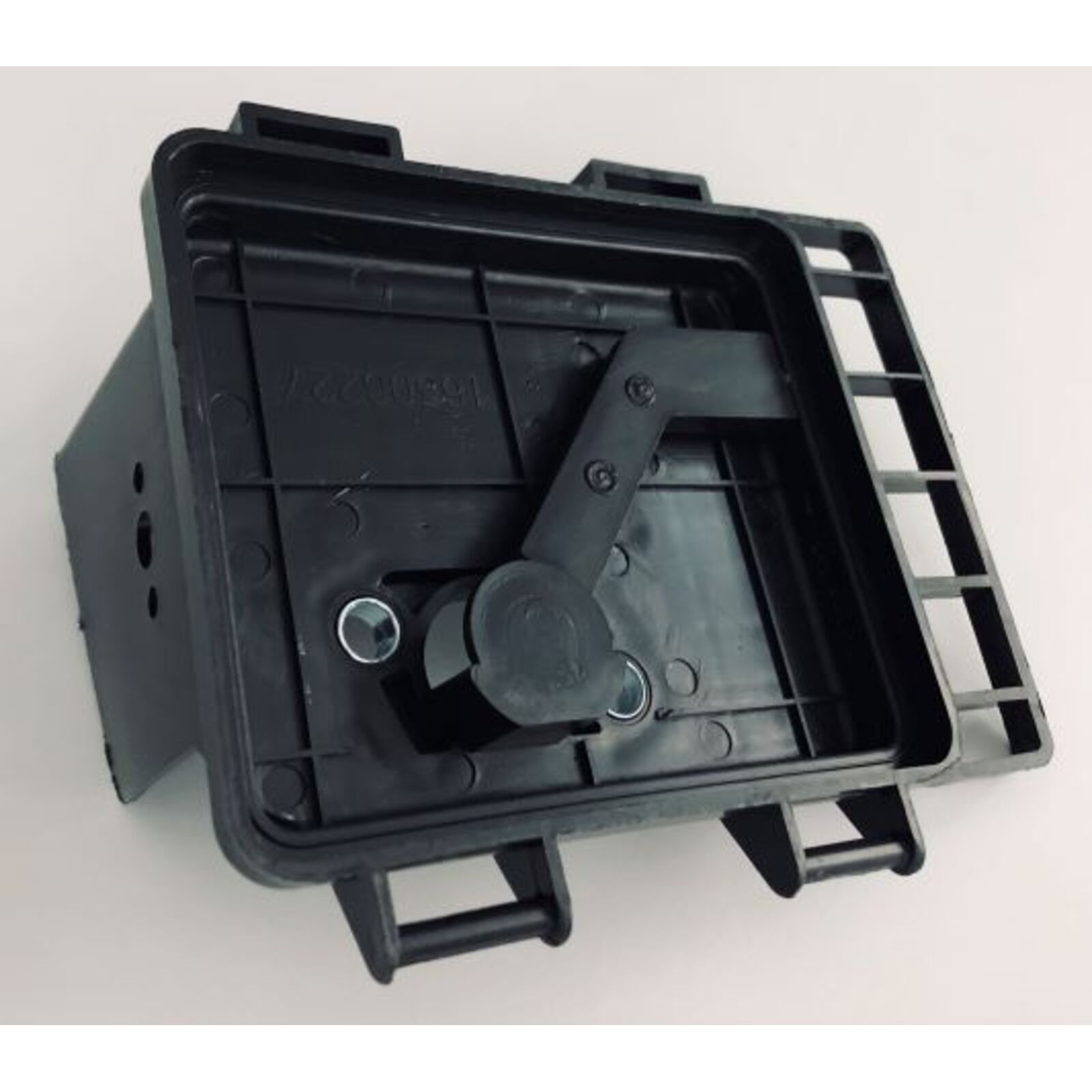 Стойка  воздушного фильтра DDE T475/T8 EL (25110090000) (791-929-064), шт