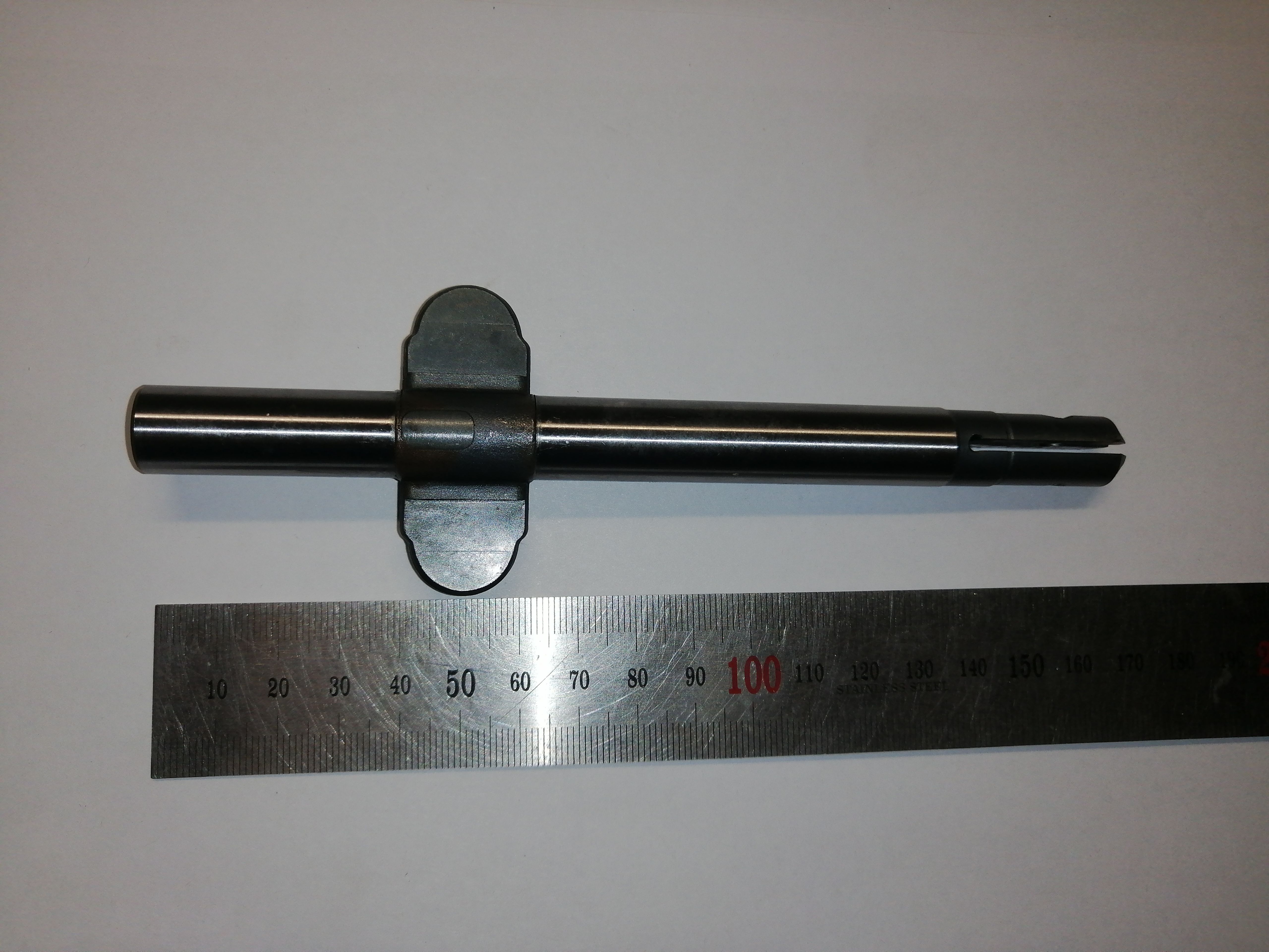 Шток MAKITA 3901 (322657-0), шт