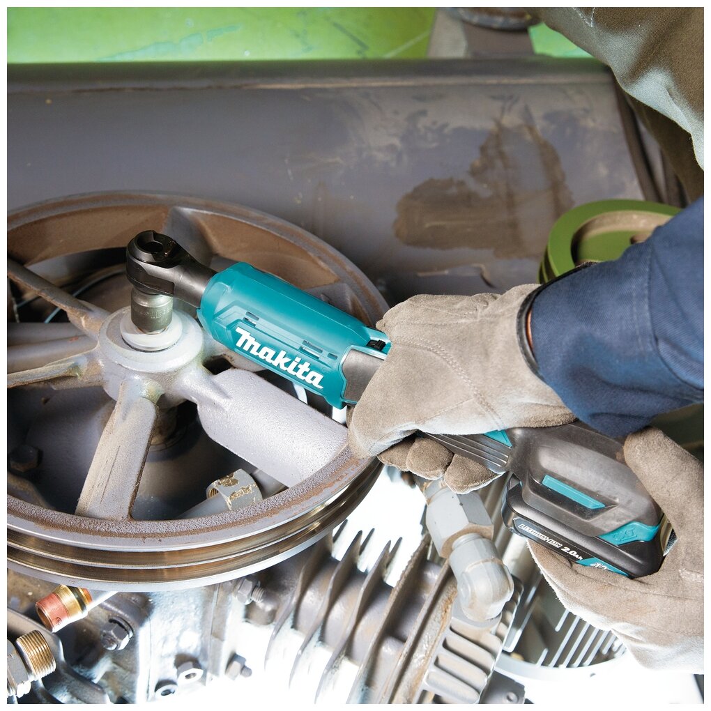 Гайковерт ударный аккумуляторный MAKITA WR100DZ с трещоткой CXT 12 В, 3/8" и 1/4", 47,5 Нм, шт