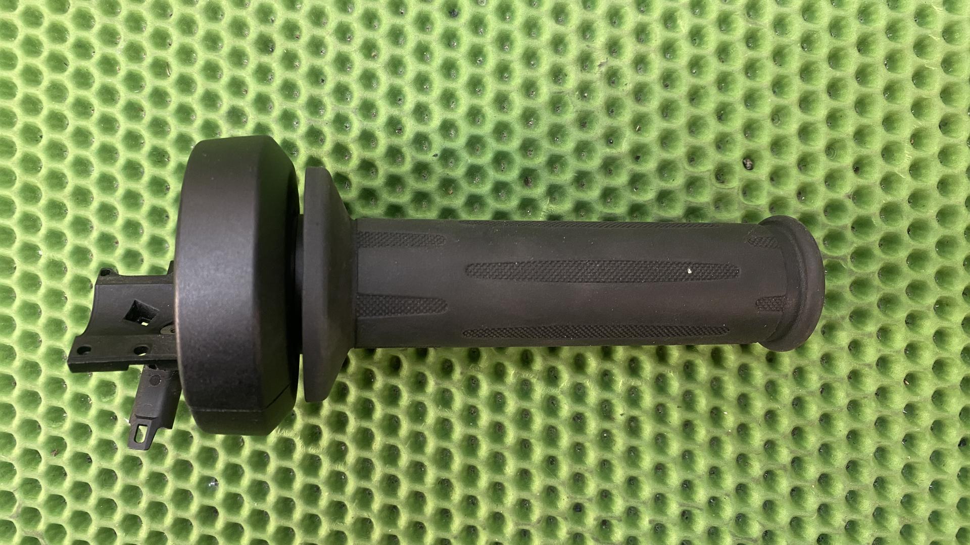 Ручка газа DDE GB25RD/GB32RD/GB420RD правая часть, шт