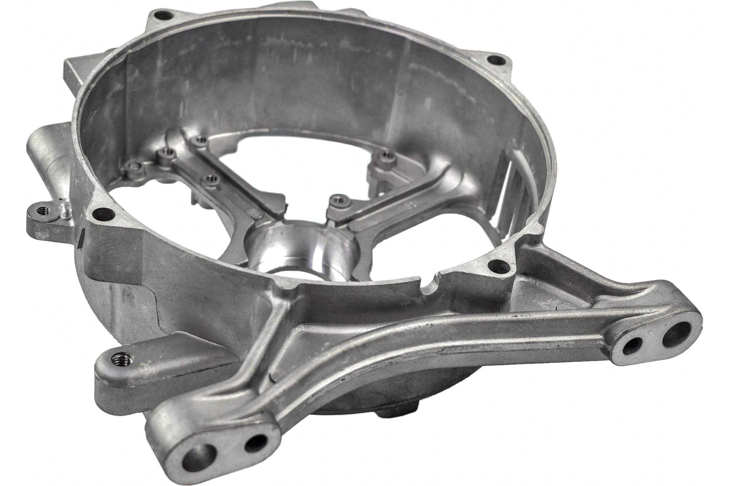 Крышка генераторной части DDE передняя (колокол) G850E (921-350-E0304), шт