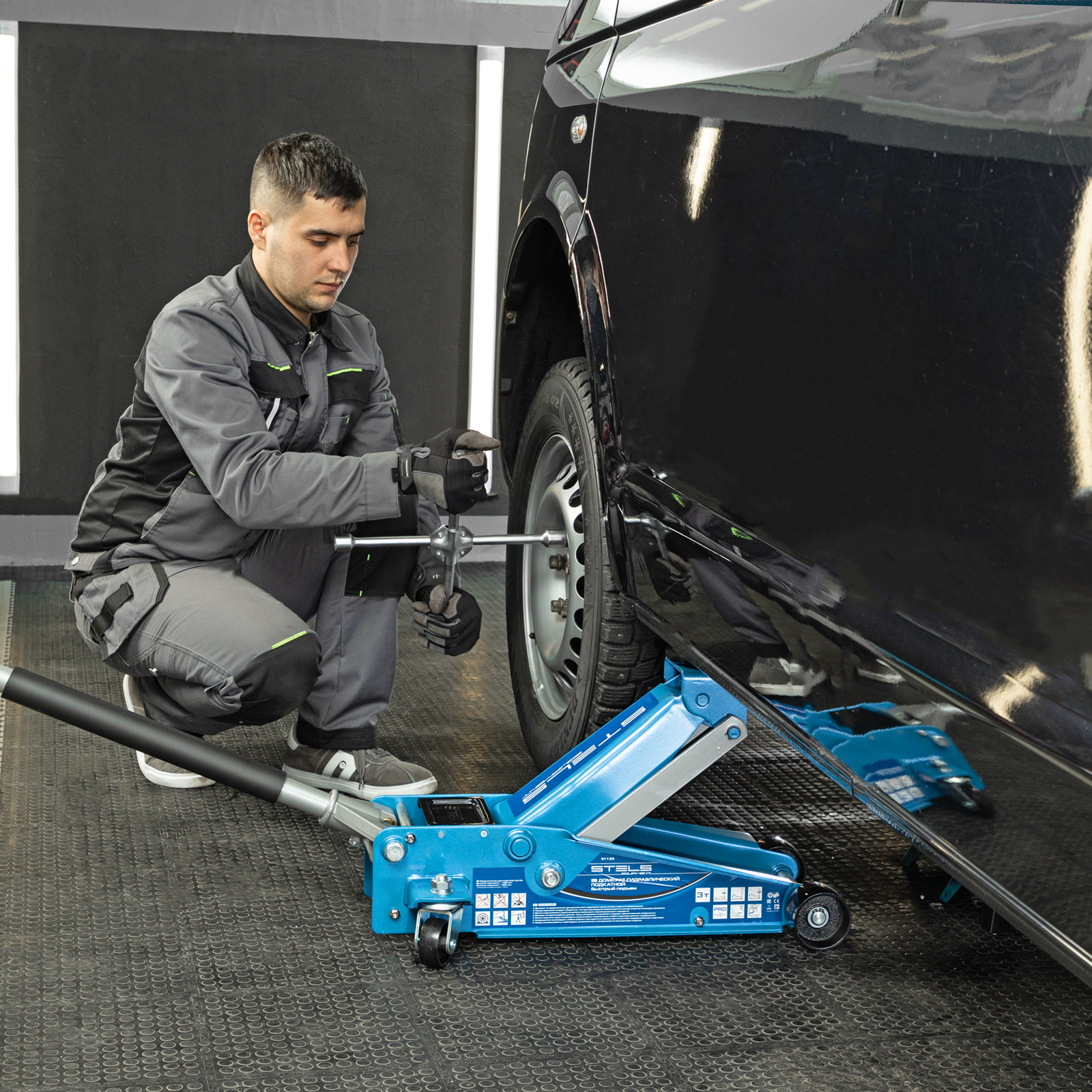 Домкрат гидравлический подкатной, быстрый подъем, 3т QUICK LIFT, 130-465 мм, проф Stels