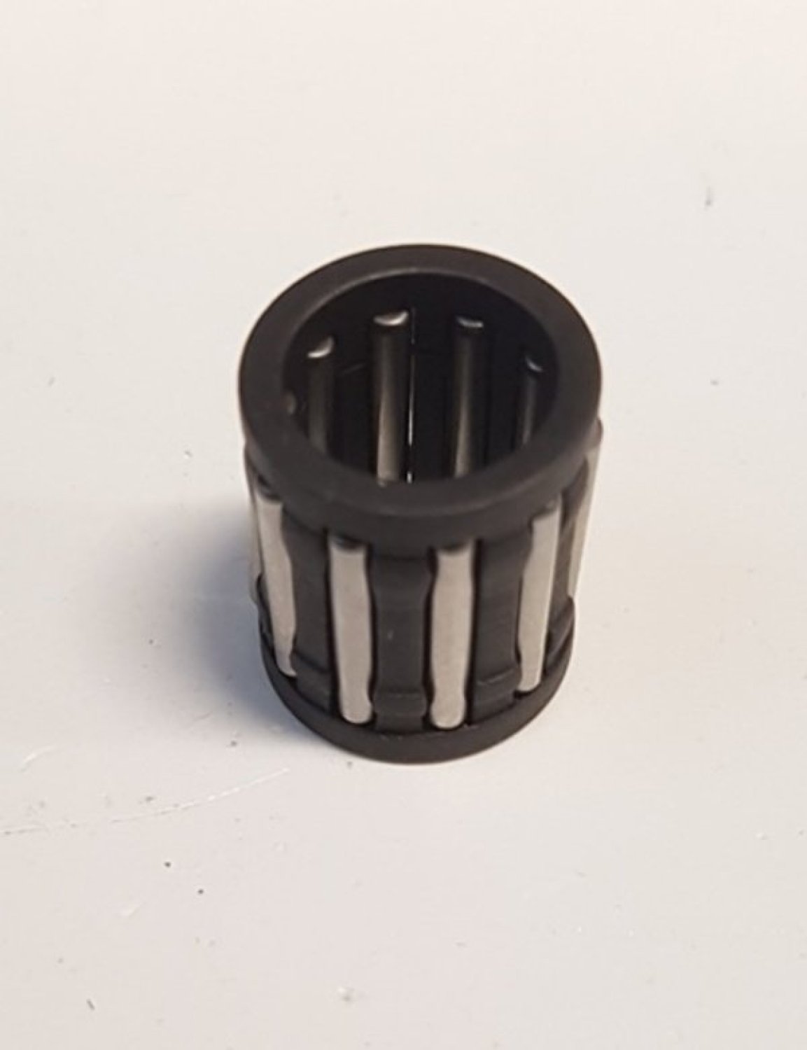 Подшипник игольчатый пальца поршня DDE CS3815/4216 Hus 137/142, шт