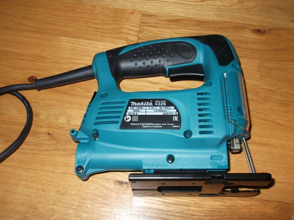 Лобзик электрический Makita 4326