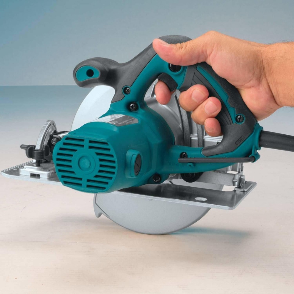 Пила электрическая дисковая MAKITA HS7600