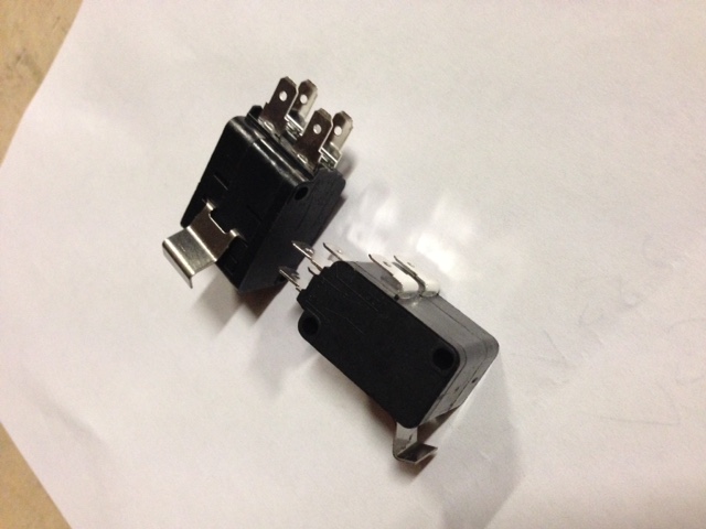 Выключатель DDE DPPG2801E /DPPG5801E унив. микровыключатель 7,5 А/250 V (5.1050.000), шт