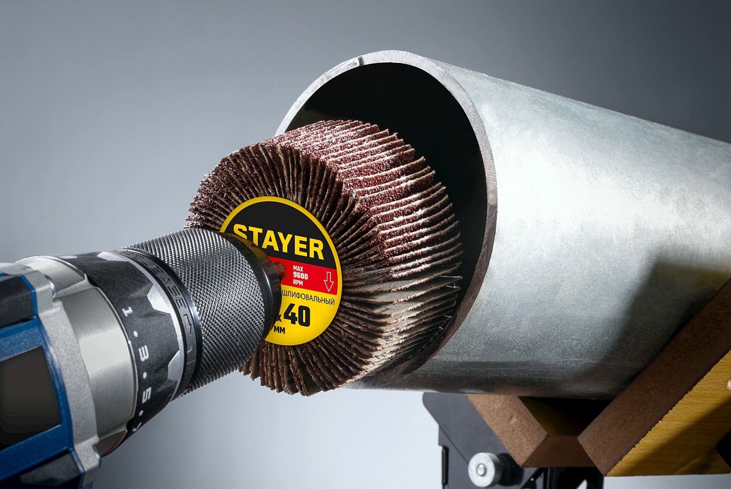 STAYER d 80 x 40 мм, P100, на шпильке d 6 мм, круг шлифовальный лепестковый (36609-100)