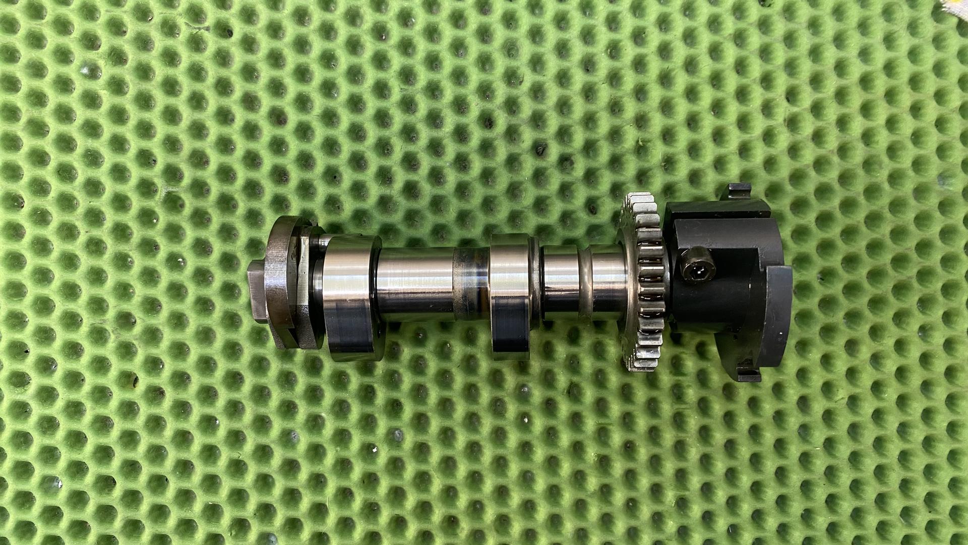 Распредвал UNITED PARTS 154F шестерня металл, шт