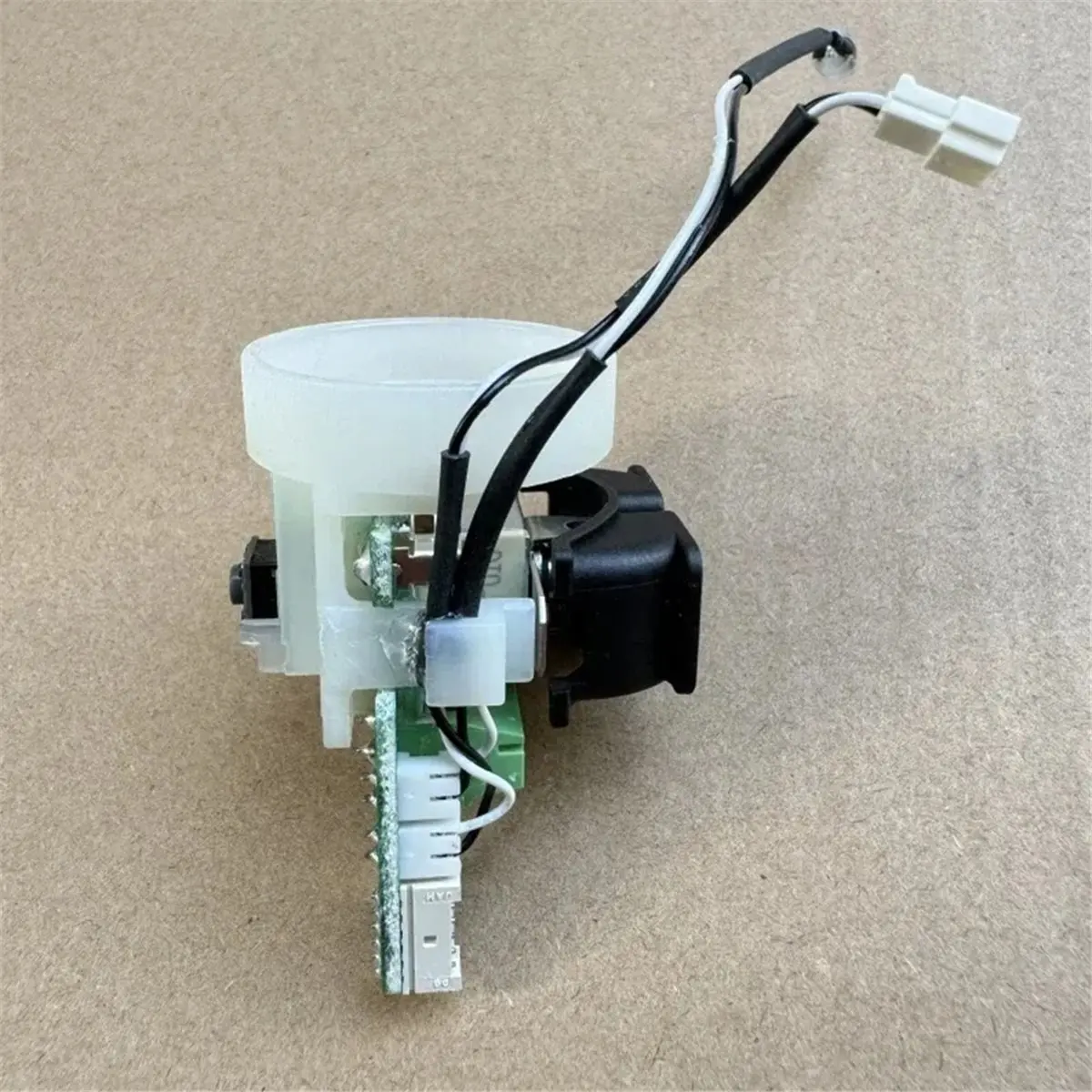 Выключатель MAKITA DF010D (638605-2), шт