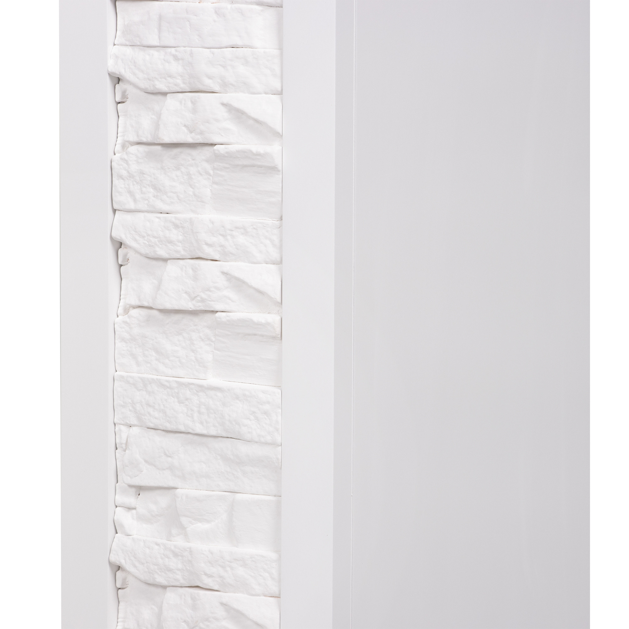 Каминокомплект: Очаг Electrolux 3320RLS N, портал Loft 30 камень белый, бел.эмаль
