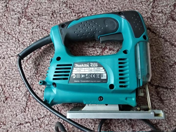 Лобзик электрический Makita 4329