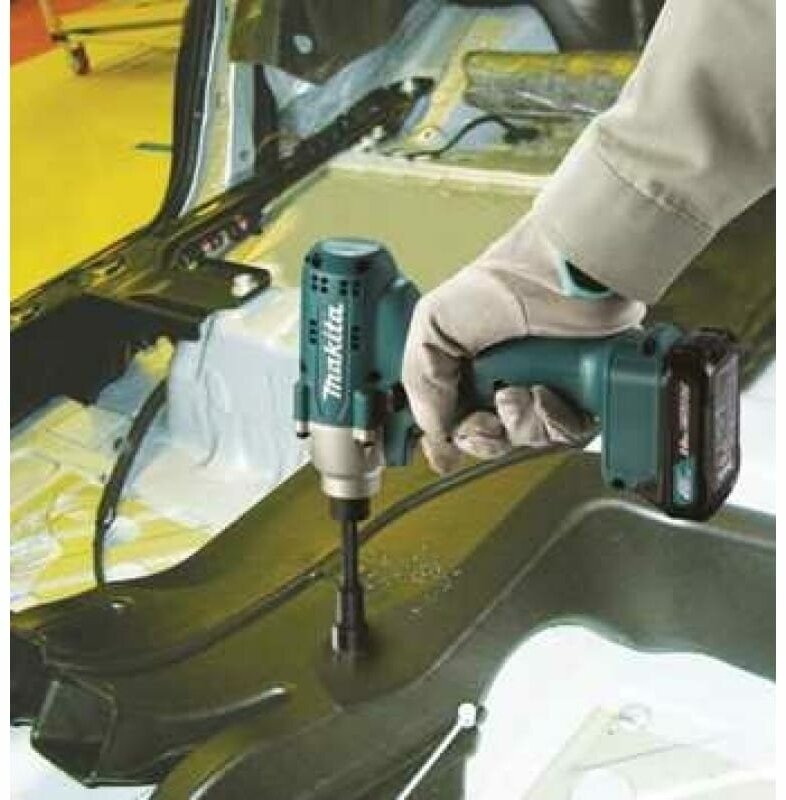 Шуруповерт аккумуляторный MAKITA TD112DMZ ударный аккум.автоотключ. CXT BL 12В max, 1/4", 135/80Нм, шт