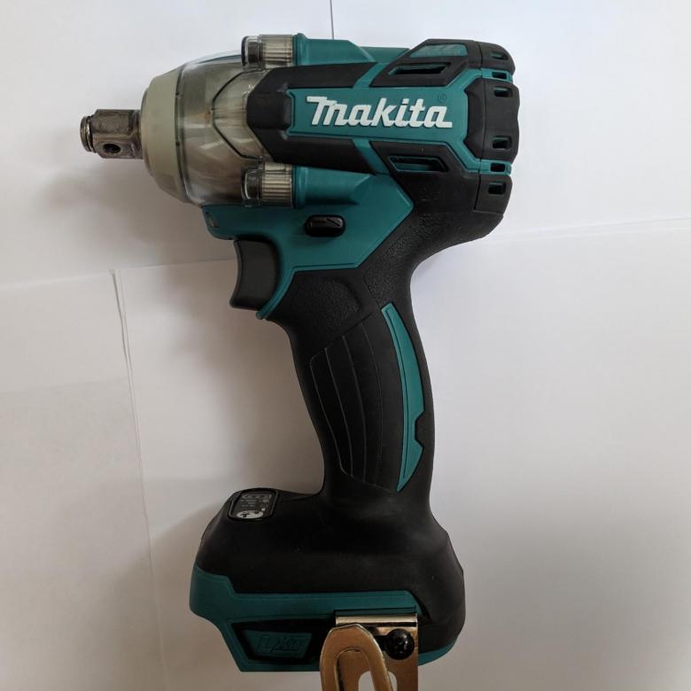 Гайковёрт аккумуляторный ударный MAKITA DTW285Z (18 В, 280нм, 1/2", 1,5кг, без акк и зар устр)