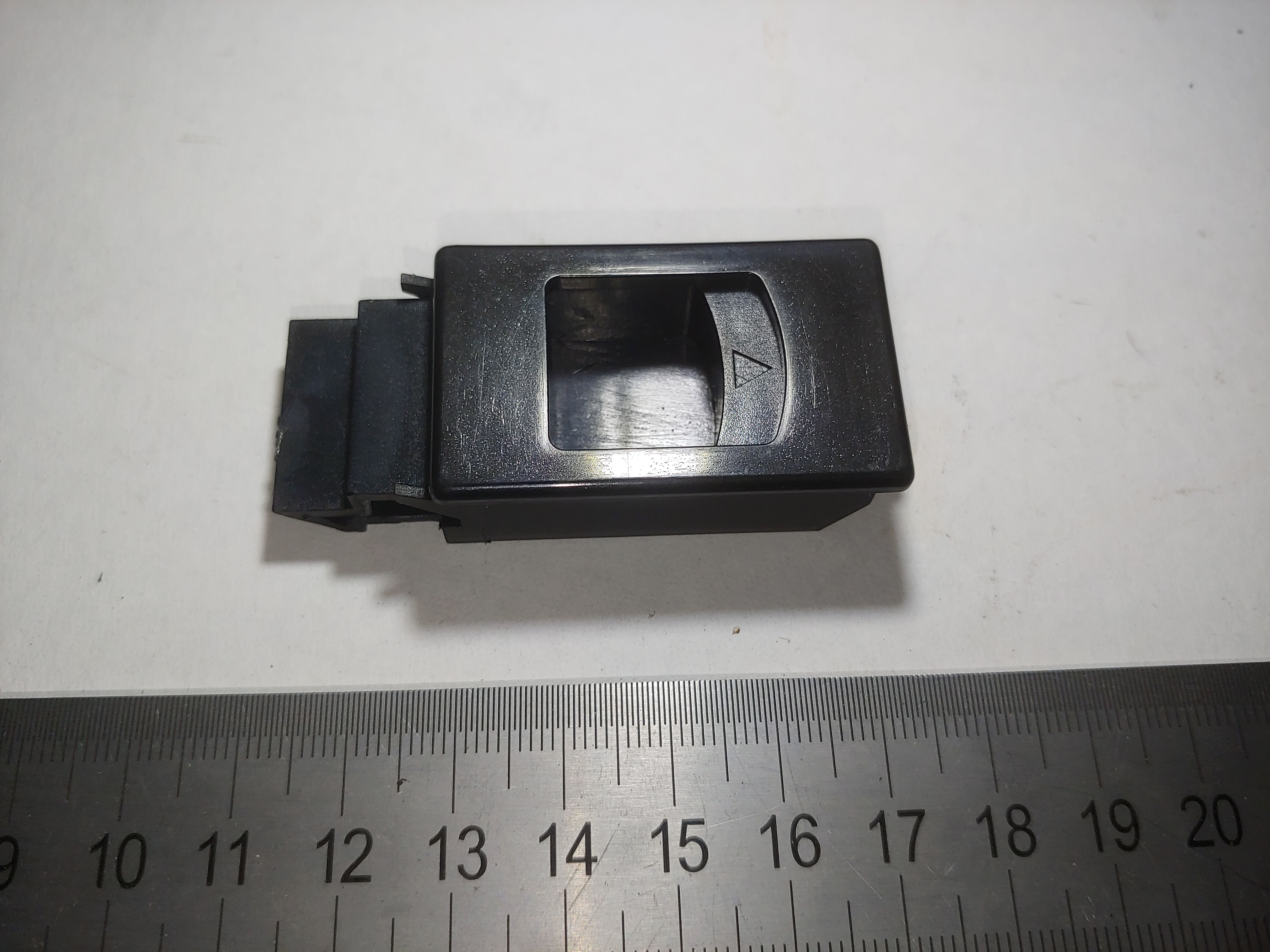 Защелка DDE VB 60/VB 60 S (909-754-071), шт