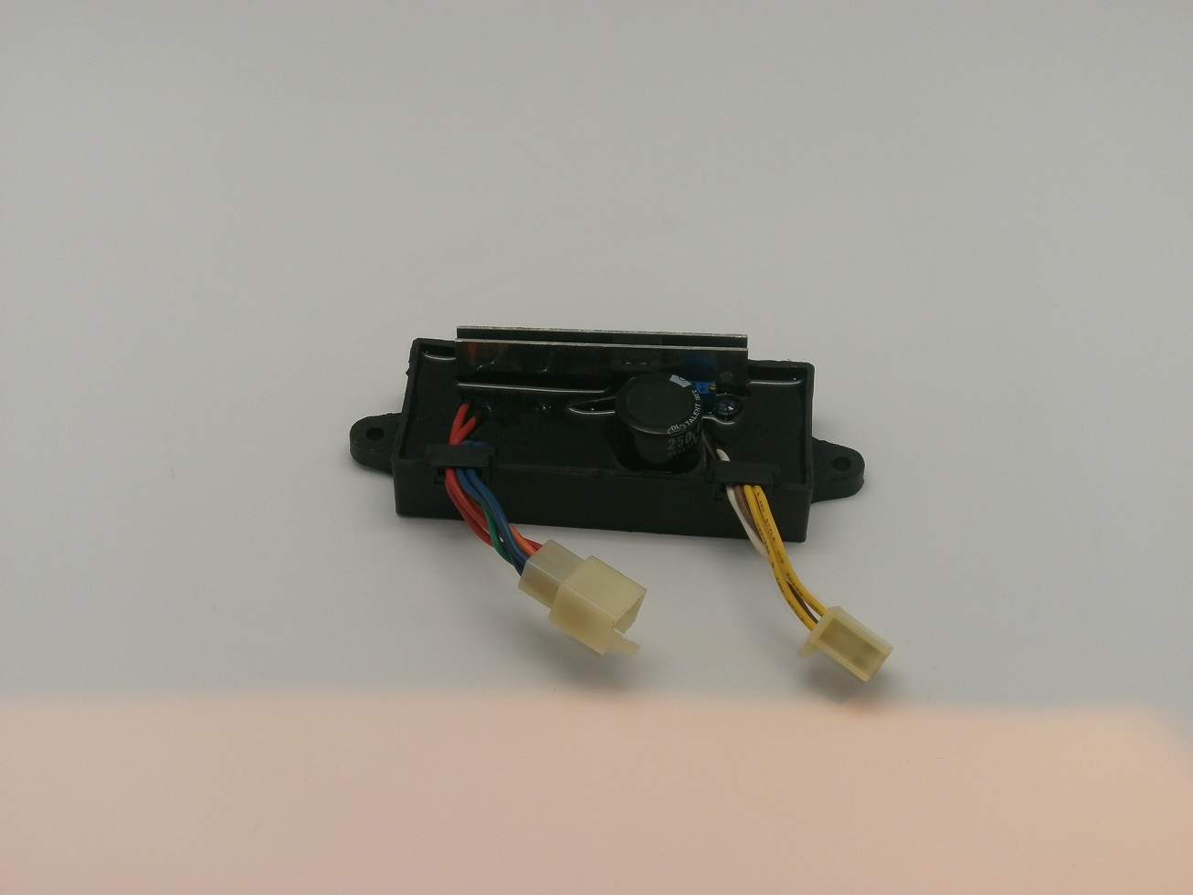Блок AVR DDE 2 кВт, 1Ф DW190AE (2колодки на 6 и 4 провода) унив., шт